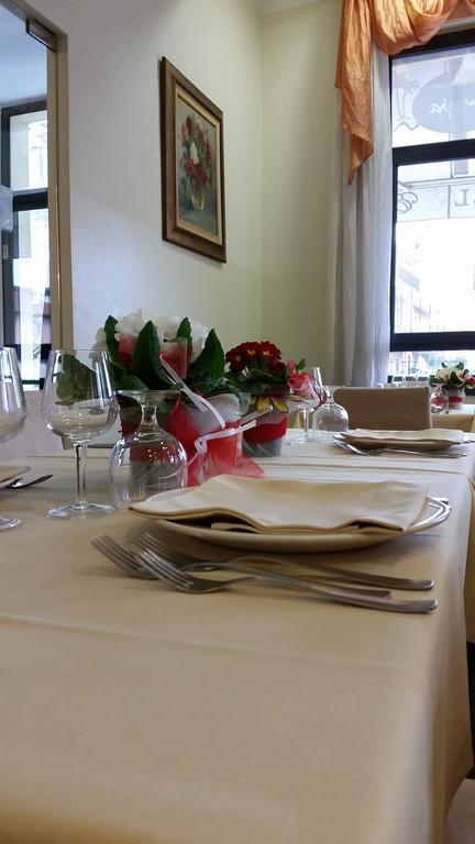 Hotel Europa San Bartolomeo Al Mare Εξωτερικό φωτογραφία